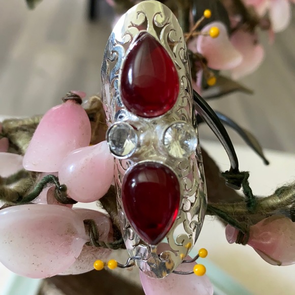 Vintage 925 Mozambique garnet ring